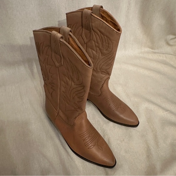 Seychelles Shoes - NWOT Vintage Women's Tan/Caramel Western Cowboy Boots | Size 8.5